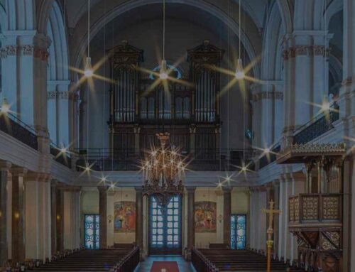Sommer: Gottesdienstordnung und Kanzleizeiten